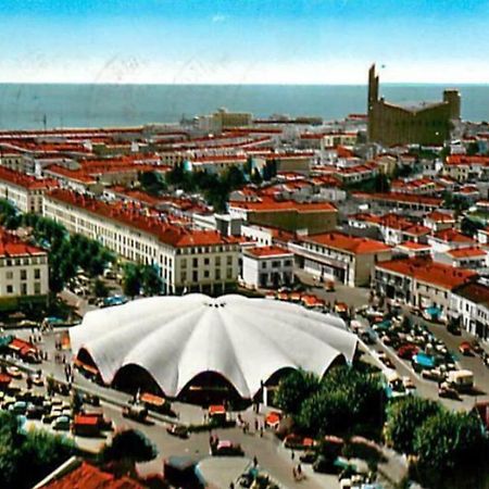 "Le Globetrotter" Royan Centre, Parking Prive Exterior foto