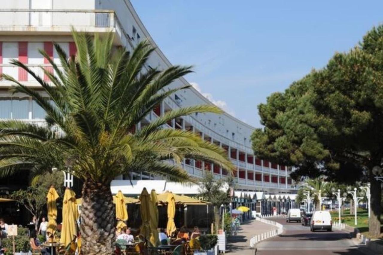 "Le Globetrotter" Royan Centre, Parking Prive Exterior foto